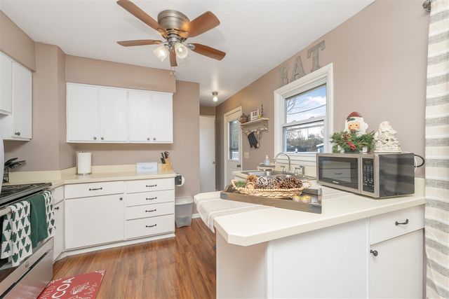 733 Hazen Street, Paw Paw, MI 49079