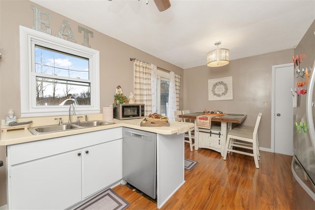 733 Hazen Street, Paw Paw, MI 49079