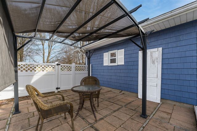 733 Hazen Street, Paw Paw, MI 49079