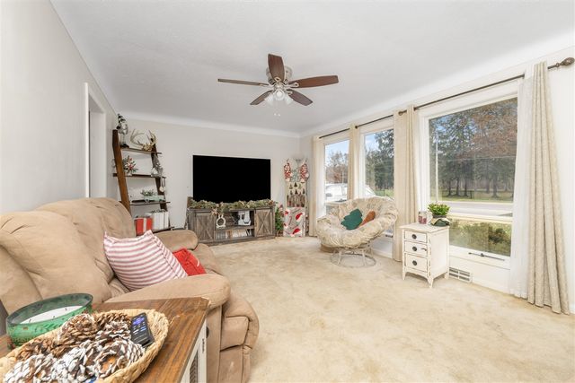 733 Hazen Street, Paw Paw, MI 49079