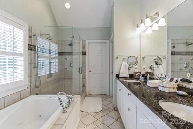 122 Mariner Pointe Lane, Mooresville, NC 28117