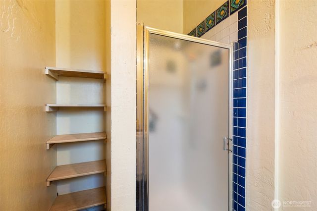 5046 35th Avenue NE, Seattle, WA 98105