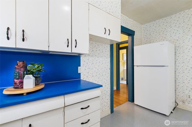 5046 35th Avenue NE, Seattle, WA 98105