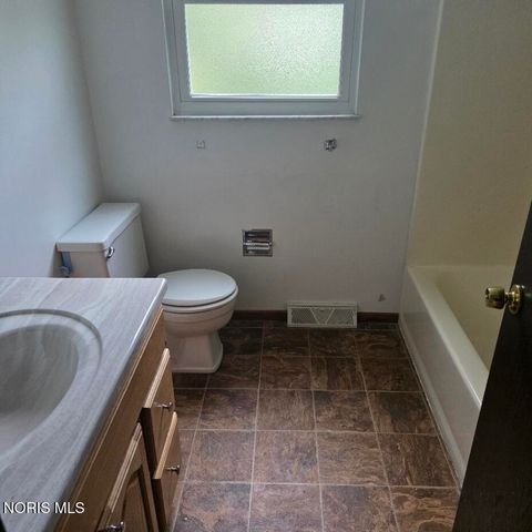 6032 Willowvale Drive, Toledo, OH 43615