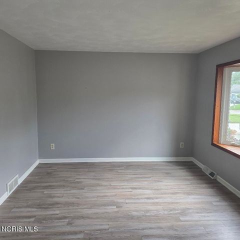 6032 Willowvale Drive, Toledo, OH 43615