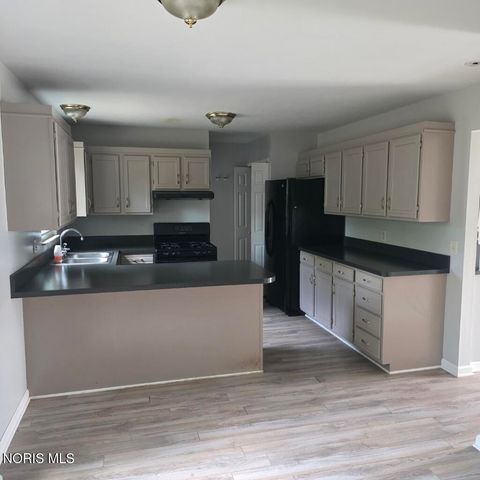 6032 Willowvale Drive, Toledo, OH 43615