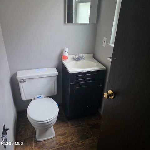 6032 Willowvale Drive, Toledo, OH 43615