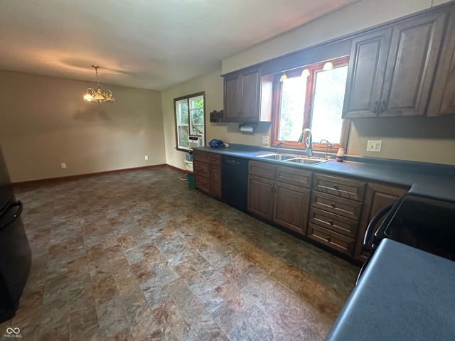 5668 W 250 S, Anderson, IN 46011