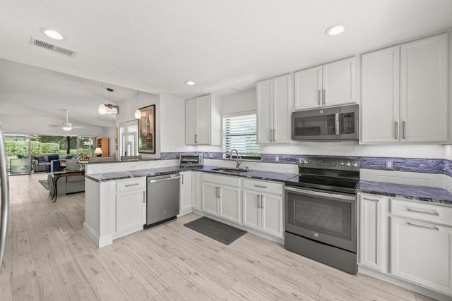 3660 Freshwater Drive, Jupiter, FL 33477