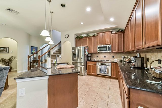 7410 Lynnbrook Falls Lane, Humble, TX 77396