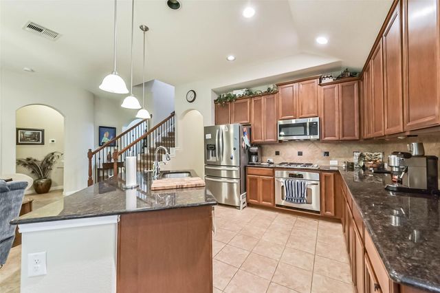 7410 Lynnbrook Falls Lane, Humble, TX 77396