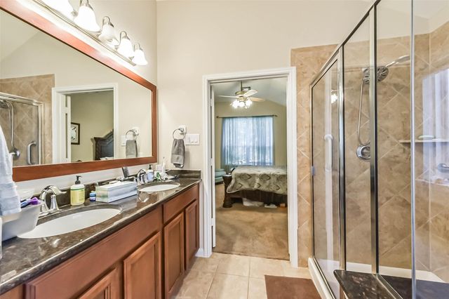 7410 Lynnbrook Falls Lane, Humble, TX 77396