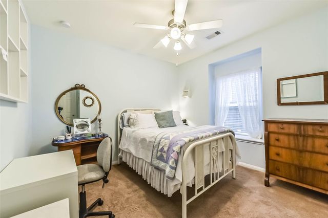7410 Lynnbrook Falls Lane, Humble, TX 77396