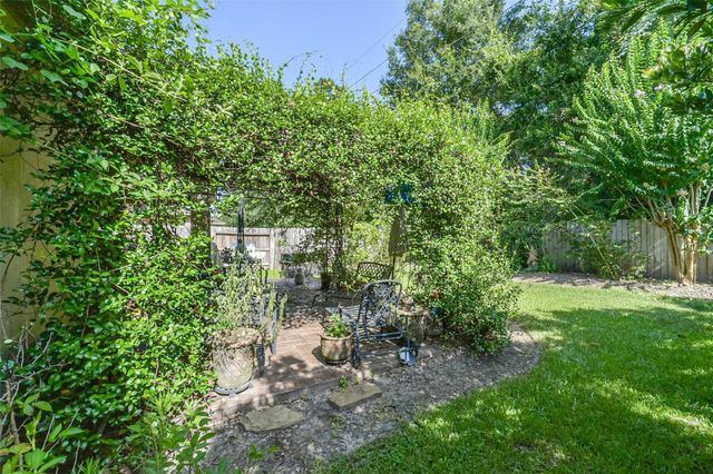 7410 Lynnbrook Falls Lane, Humble, TX 77396