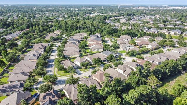 7410 Lynnbrook Falls Lane, Humble, TX 77396