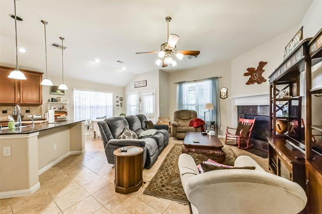 7410 Lynnbrook Falls Lane, Humble, TX 77396