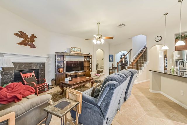 7410 Lynnbrook Falls Lane, Humble, TX 77396