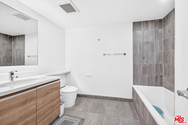 3785 Wilshire Boulevard 703, Los Angeles, CA 90010