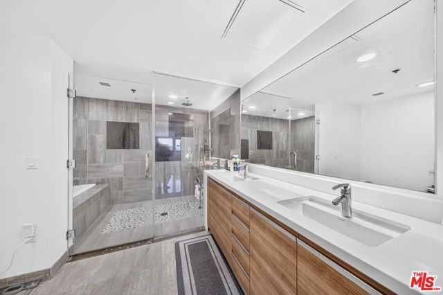 3785 Wilshire Boulevard 703, Los Angeles, CA 90010