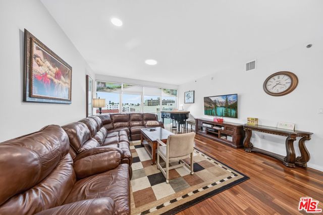 3785 Wilshire Boulevard 703, Los Angeles, CA 90010