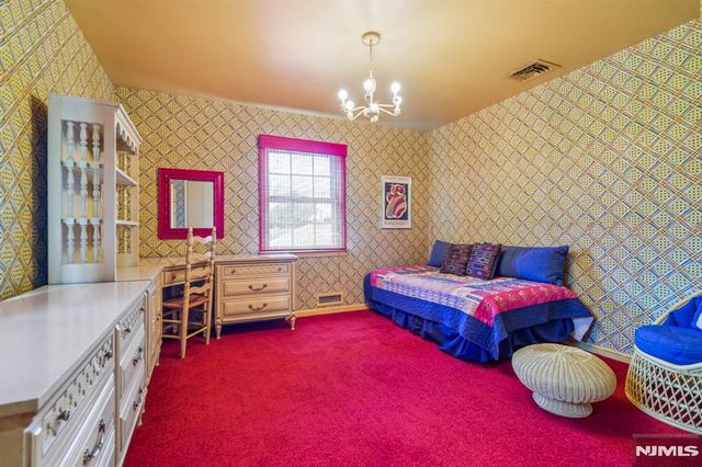 188 Charlotte Place, Englewood Cliffs, NJ 07632