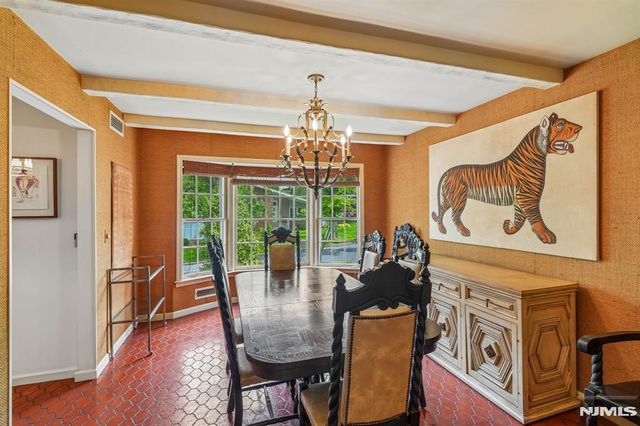 188 Charlotte Place, Englewood Cliffs, NJ 07632
