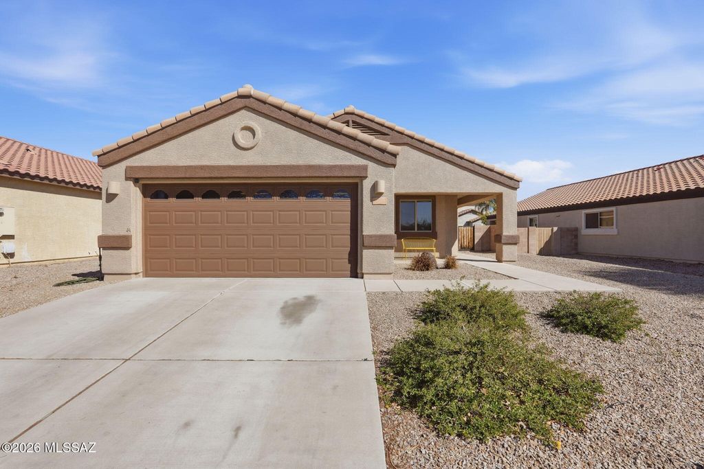 11092 W Coppertail Drive, Marana, AZ 85653