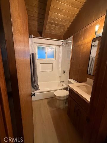 25132 Boa, Crestline, CA 92325