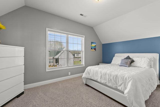 769 Lochmere Place, Lexington, KY 40509