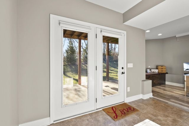 769 Lochmere Place, Lexington, KY 40509