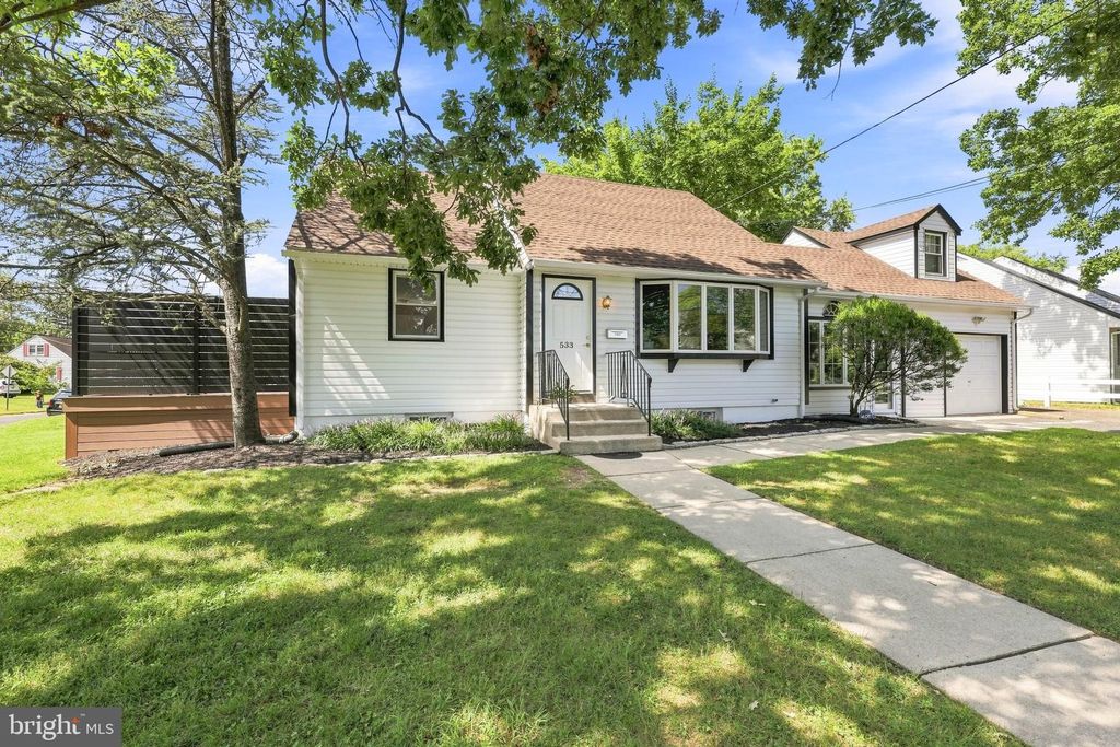 533 DUBOIS AVE, BARRINGTON, NJ 08007 — photo 2