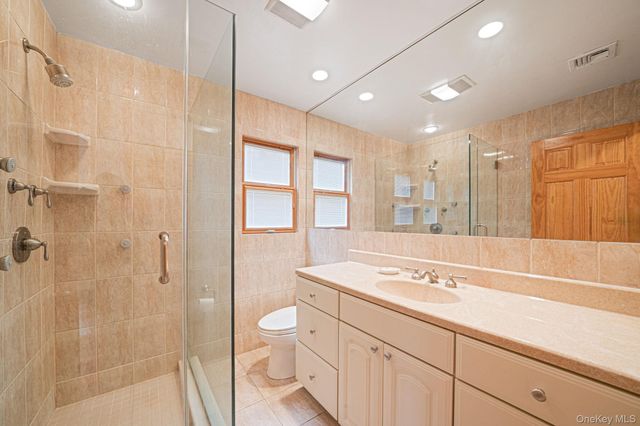 1760 Slocum Street, Hewlett, NY 11557