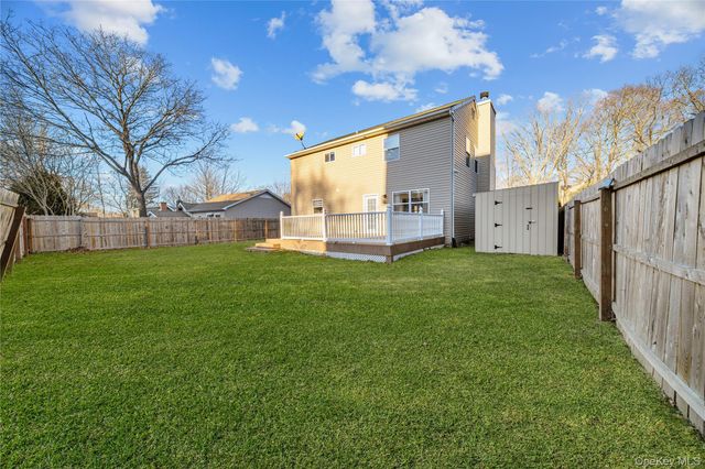 62 Sunburst Drive, Rocky Point, NY 11778