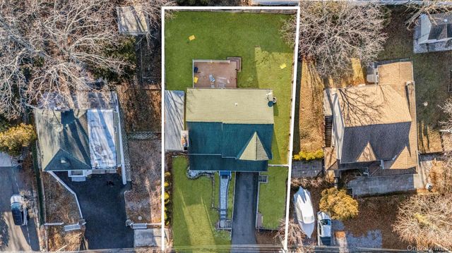 62 Sunburst Drive, Rocky Point, NY 11778