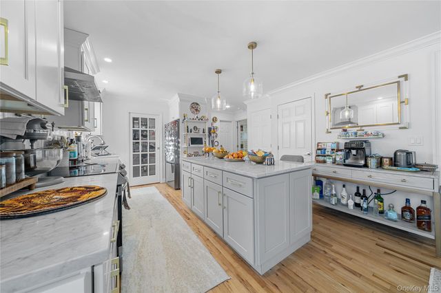 62 Sunburst Drive, Rocky Point, NY 11778