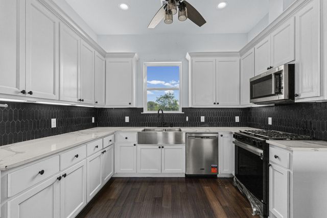 3971 Rs County Road 1605, Lone Oak, TX 75453