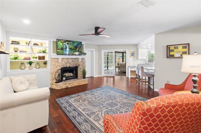 1279 CORNISH COURT, Sarasota, FL 34232