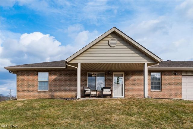 2660 Orchard Park, Zanesville, OH 43701