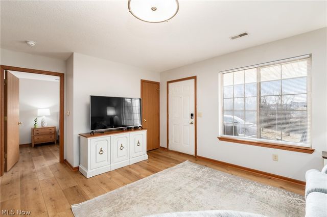 2660 Orchard Park, Zanesville, OH 43701