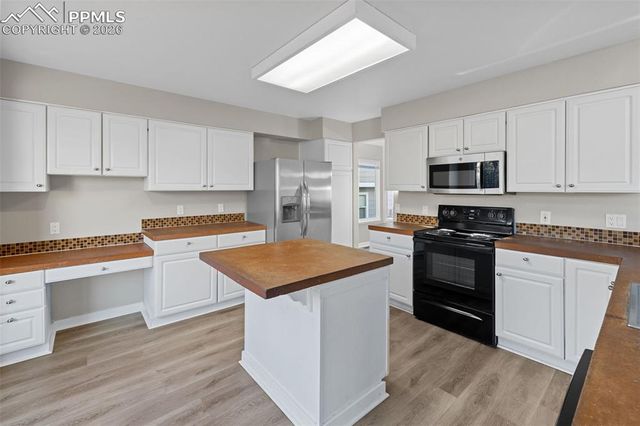 2767 Lear Drive, Colorado Springs, CO 80920