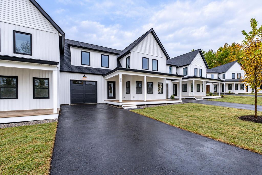 26 Fairway Commons Drive 8, Gorham, ME 04038 — exterior