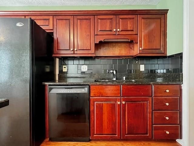 930 Cedar Bluff Trail SW, Lilburn, GA 30047