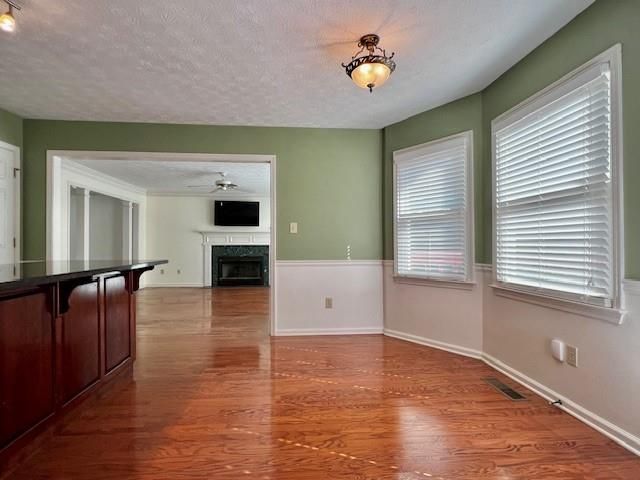 930 Cedar Bluff Trail SW, Lilburn, GA 30047