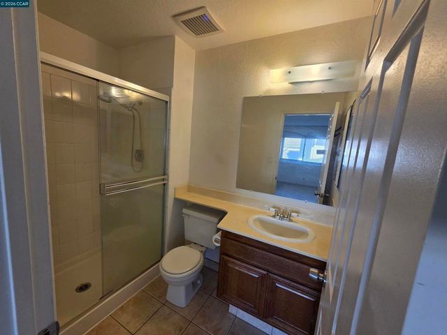 2581 El Portal Dr C, San Pablo, CA 94806