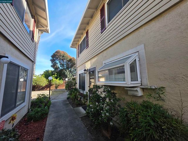 2581 El Portal Dr C, San Pablo, CA 94806