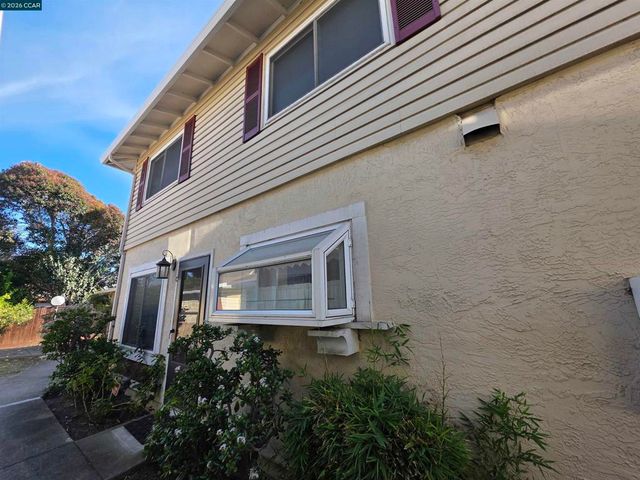 2581 El Portal Dr C, San Pablo, CA 94806