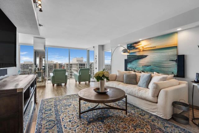 1810 Avenida Del Mundo 1606, Coronado, CA 92118