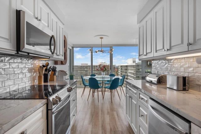 1810 Avenida Del Mundo 1606, Coronado, CA 92118