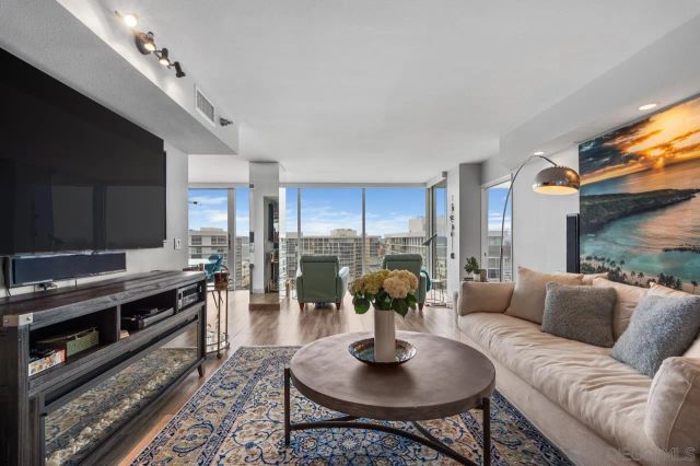 1810 Avenida Del Mundo 1606, Coronado, CA 92118