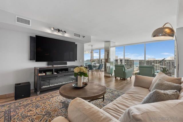 1810 Avenida Del Mundo 1606, Coronado, CA 92118